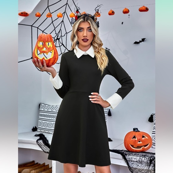 Wednesday Addams costume - Picture 1 of 7